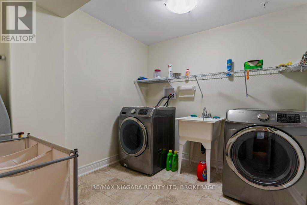 34 Blossom Common, St. Catharines, Ontario  L2M 0B3 - Photo 26 - X12351822