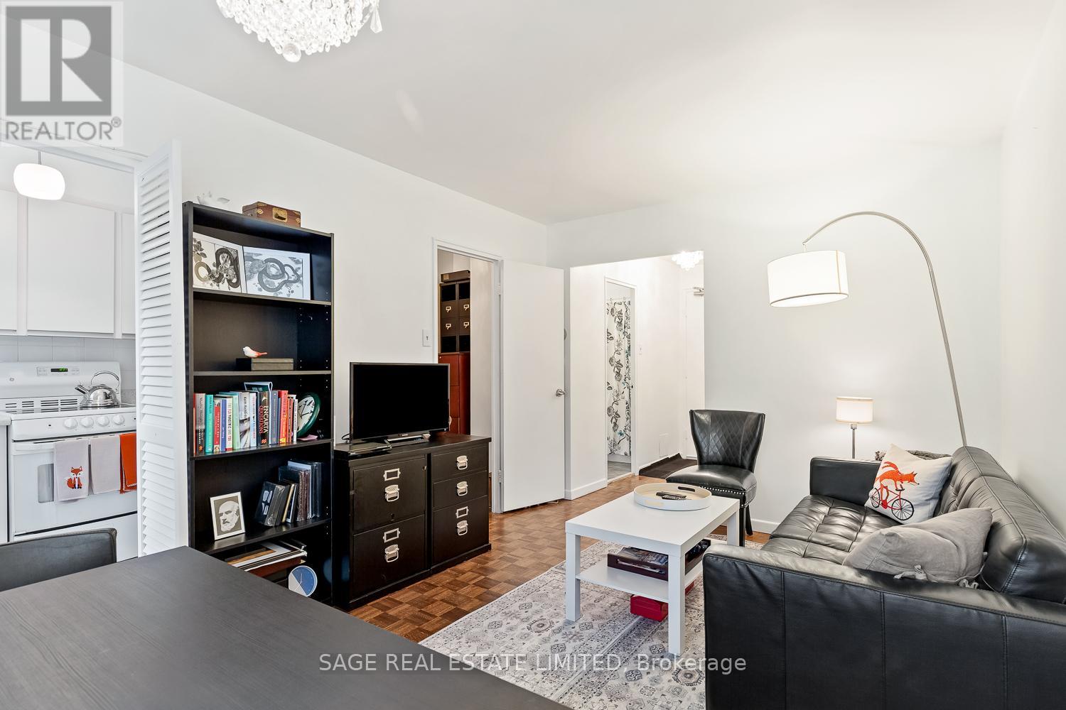 203 - 575 Avenue Road, Toronto (Yonge-St. Clair), Ontario  M4V 2K2 - Photo 5 - C12337612