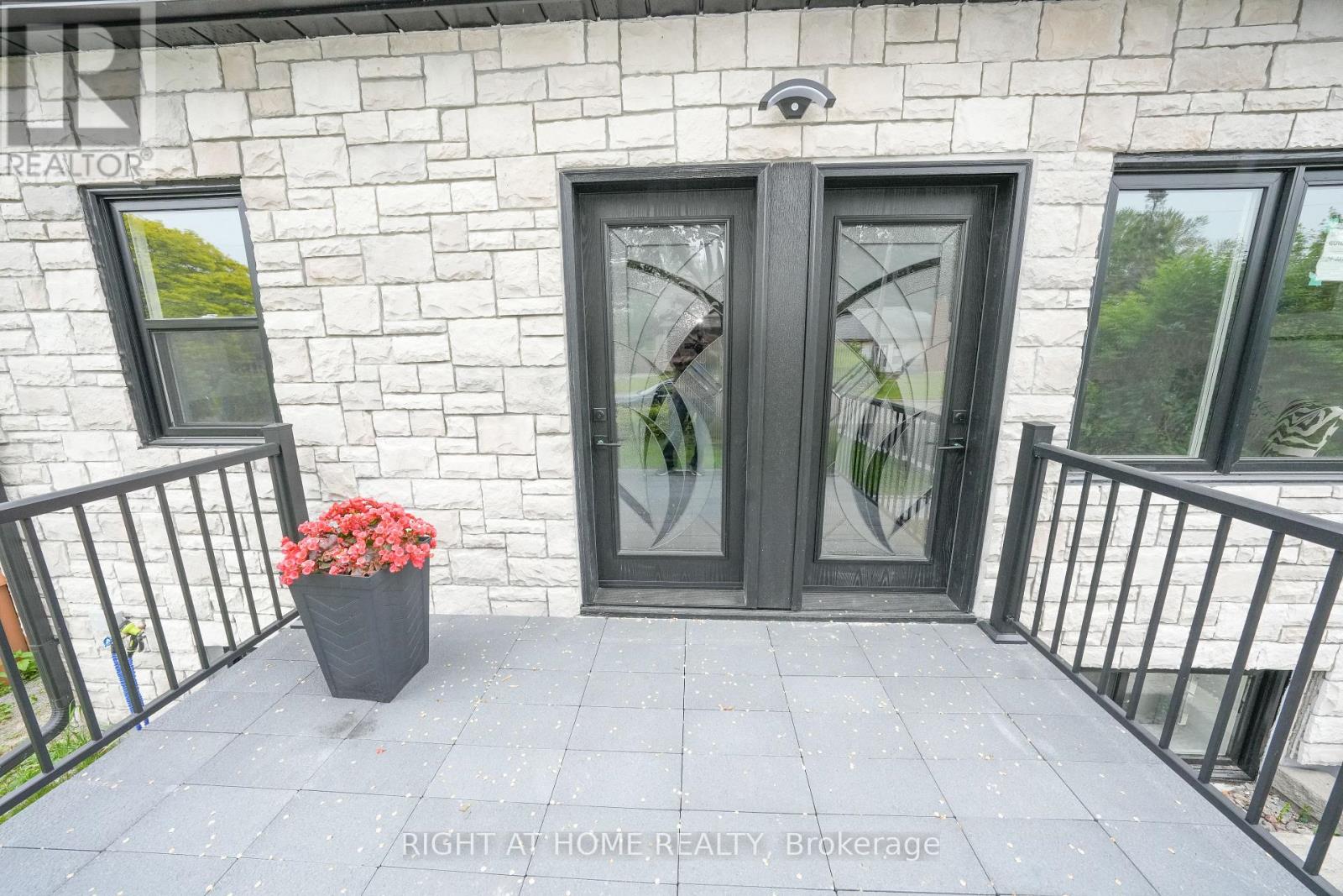 149 Dorset Road, Toronto, Ontario  M1M 2T5 - Photo 8 - E12351807