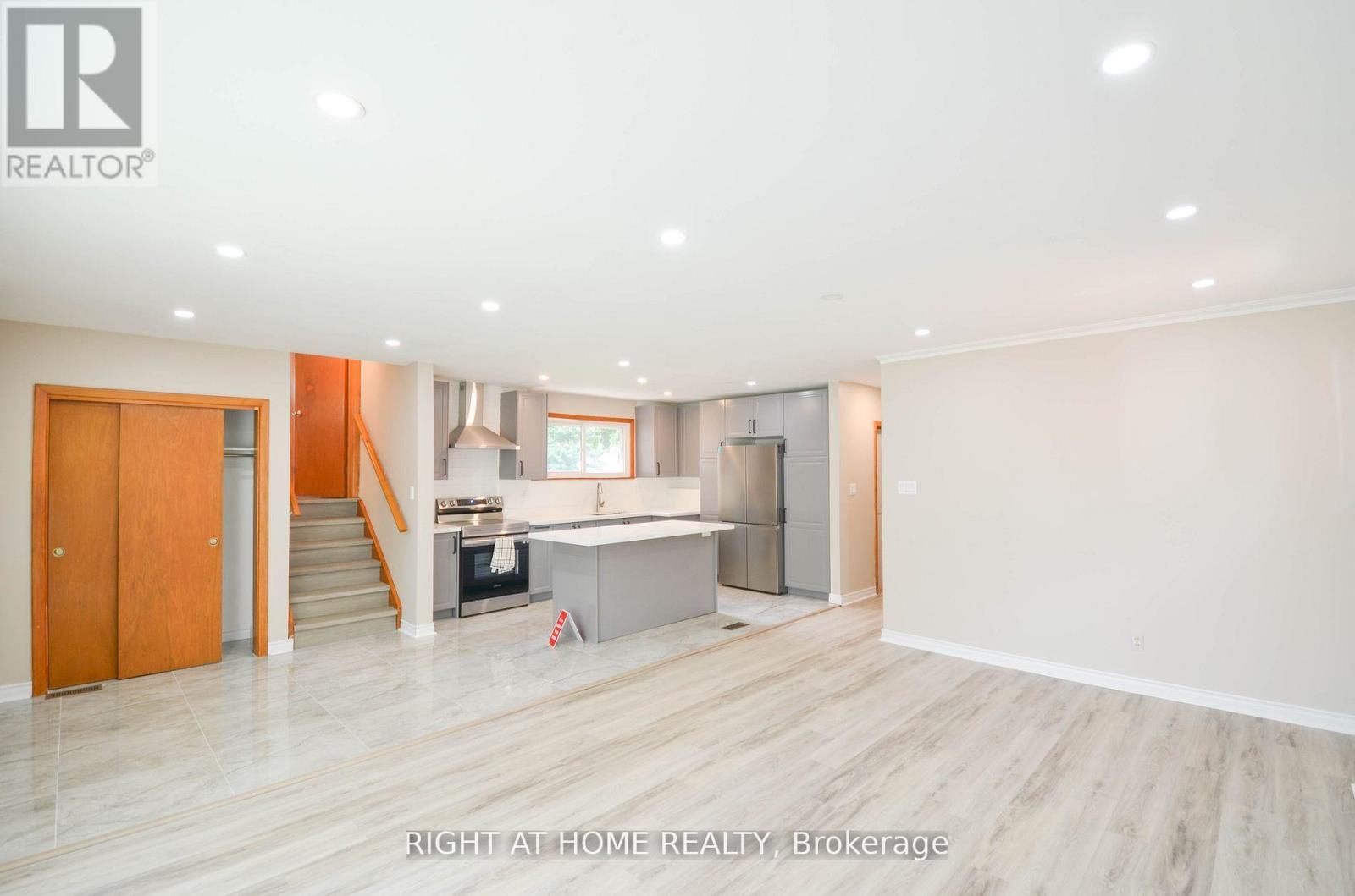 Upper Unit - 10 Amulet Street, Toronto, Ontario  M1T 2E4 - Photo 4 - E12351814