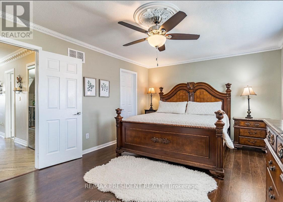 203 Brisdale Drive, Brampton, Ontario  L7A 2T2 - Photo 8 - W12351792