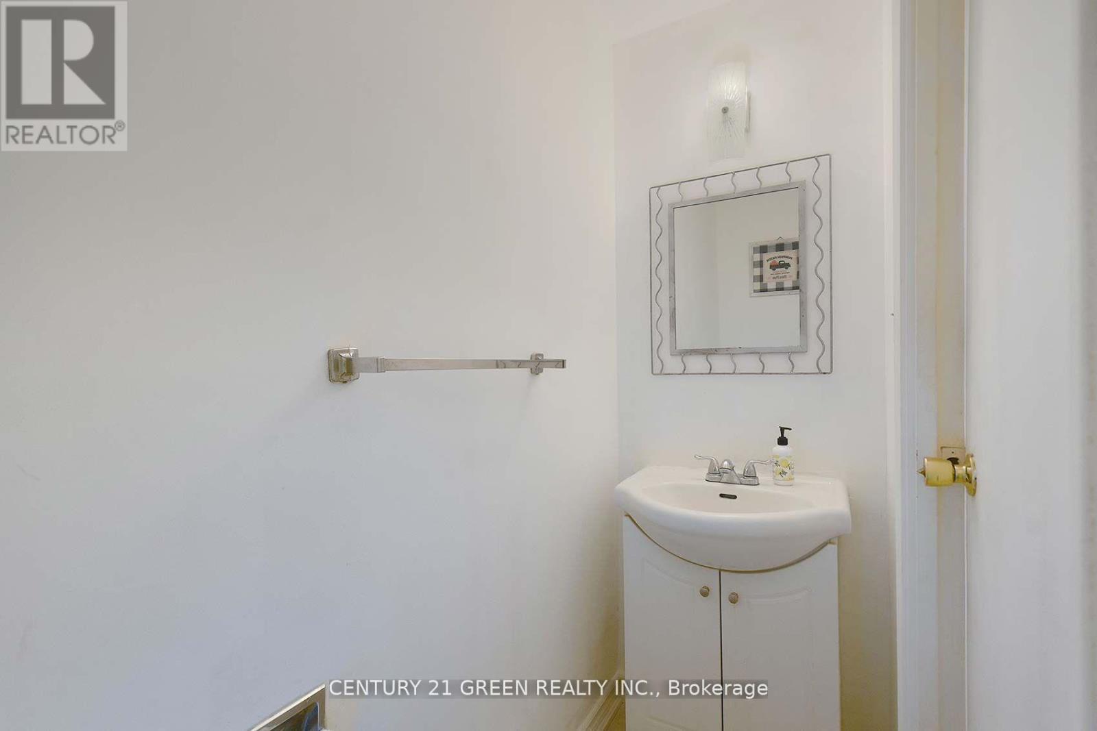 114 - 3040 Constitution Boulevard, Mississauga, Ontario L4Y 3X7 - Photo 13 - W12351803