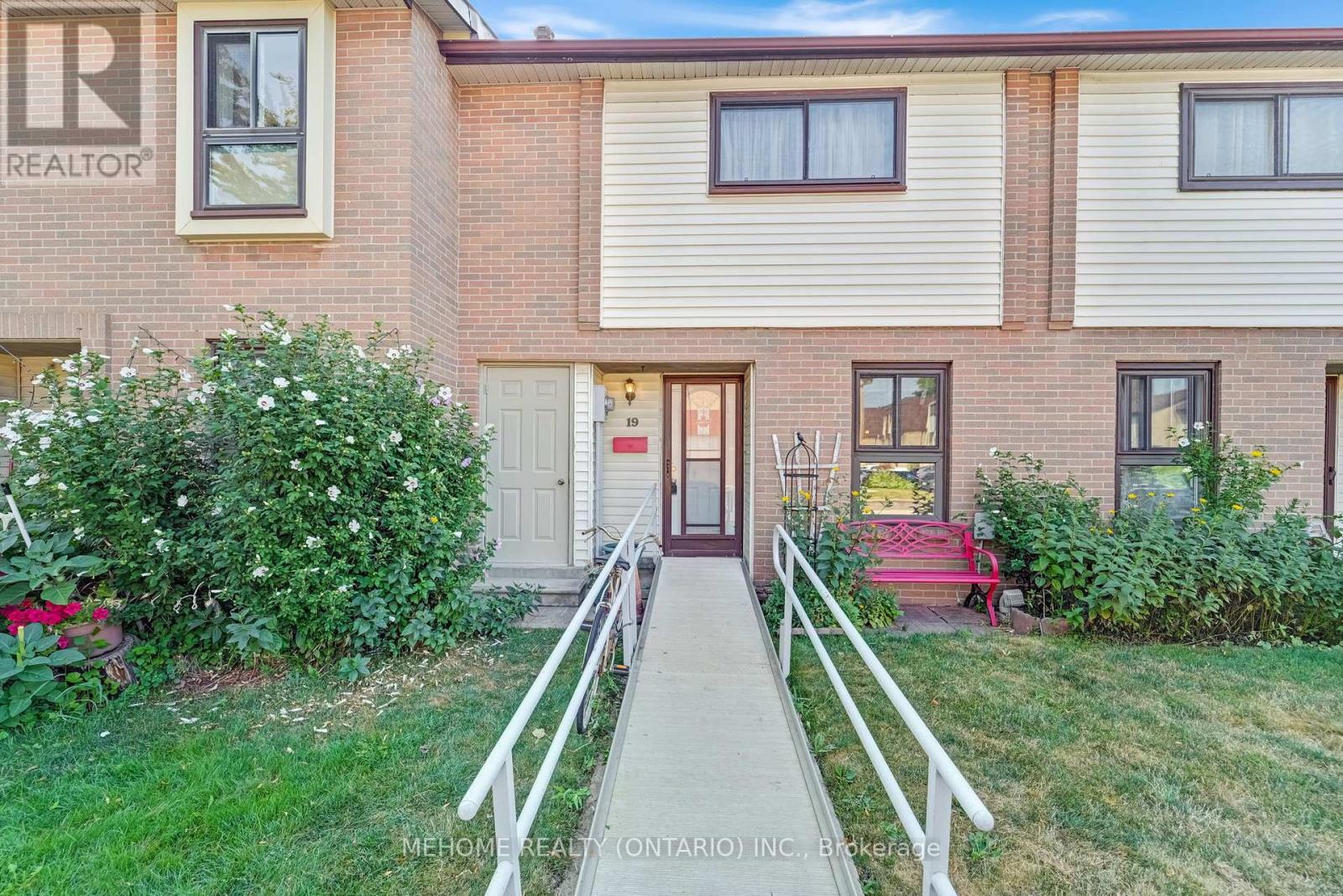 Property at 19 - 46 DEARBOURNE BOULEVARD image 5