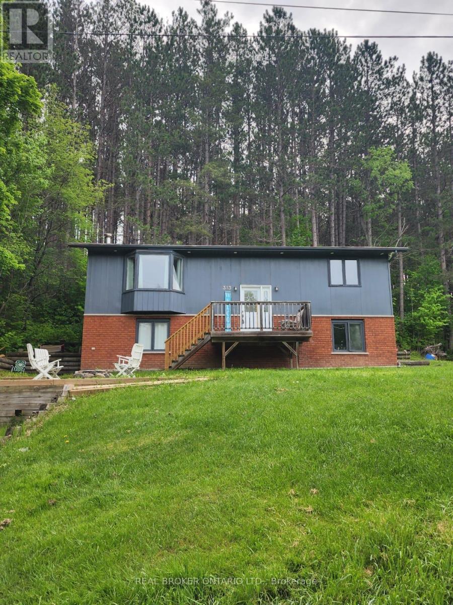 313 Syples Street, Armour, Ontario  P0A 1C0 - Photo 1 - X12351798