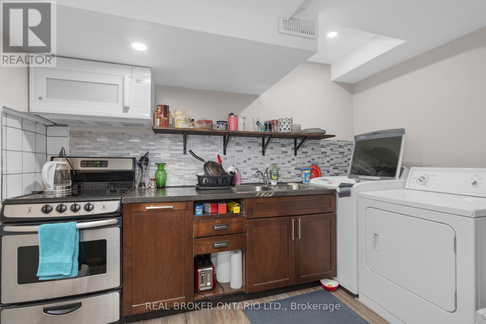 313 Syples Street, Armour, Ontario  P0A 1C0 - Photo 31 - X12351798