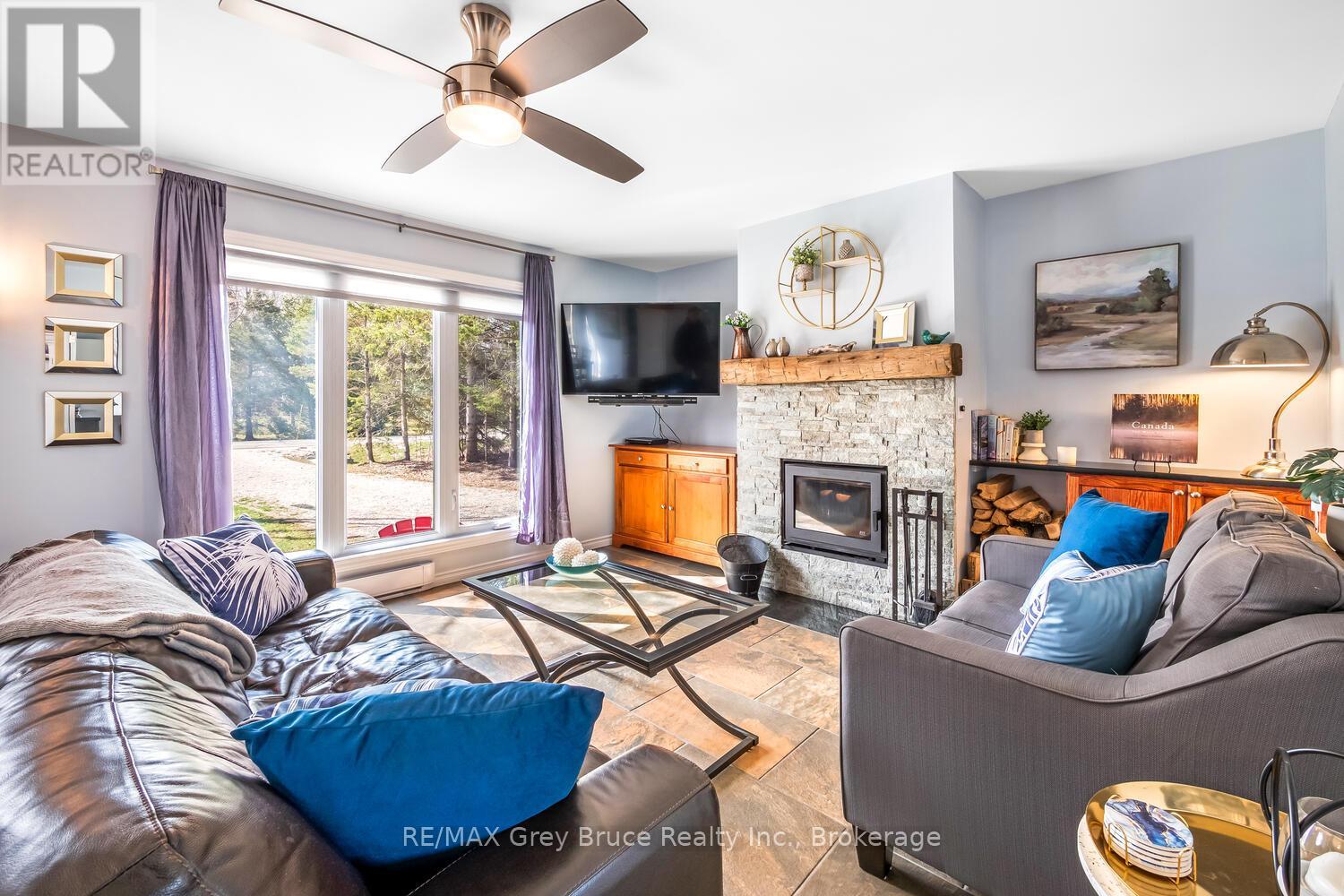 137 Maple Drive, Northern Bruce Peninsula, Ontario N0H 1Z0 - Photo 13 - X12351853