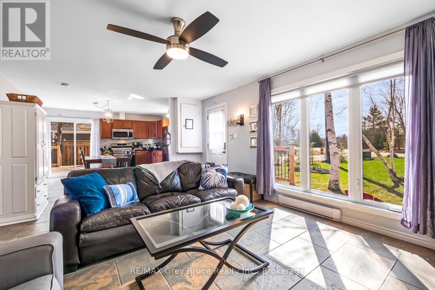 137 Maple Drive, Northern Bruce Peninsula, Ontario N0H 1Z0 - Photo 14 - X12351853