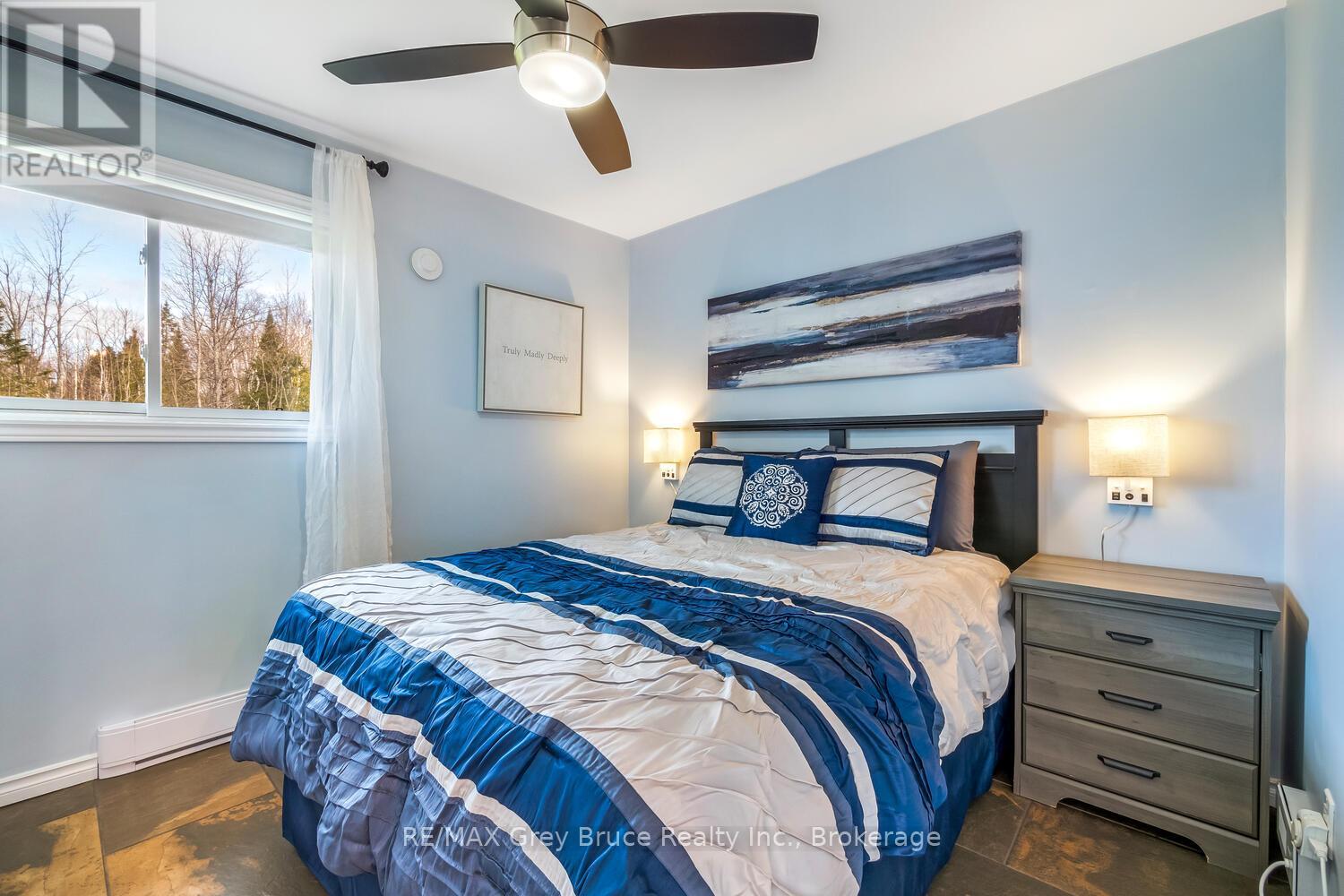 137 Maple Drive, Northern Bruce Peninsula, Ontario N0H 1Z0 - Photo 19 - X12351853