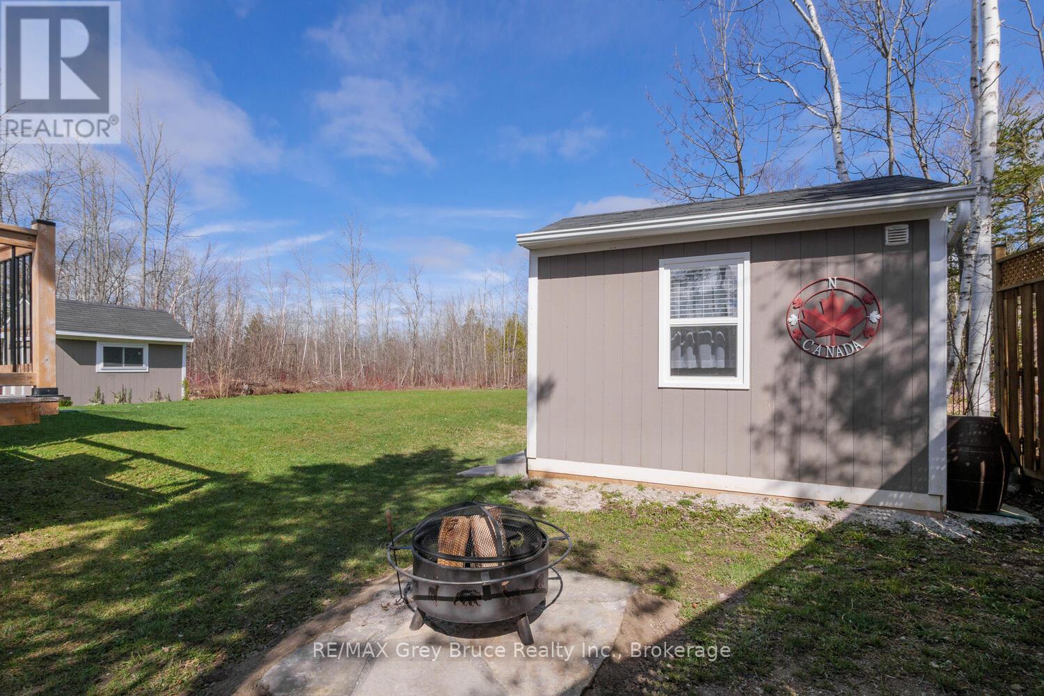 137 Maple Drive, Northern Bruce Peninsula, Ontario N0H 1Z0 - Photo 26 - X12351853