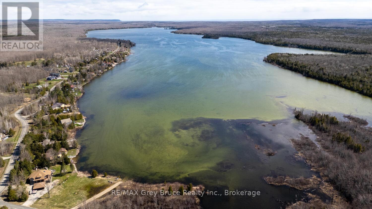 137 Maple Drive, Northern Bruce Peninsula, Ontario N0H 1Z0 - Photo 32 - X12351853