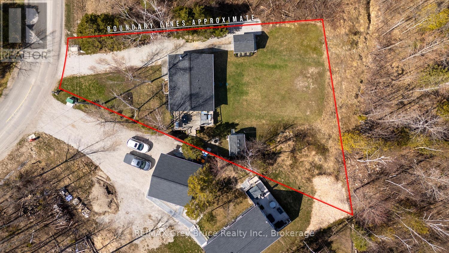 137 Maple Drive, Northern Bruce Peninsula, Ontario N0H 1Z0 - Photo 5 - X12351853