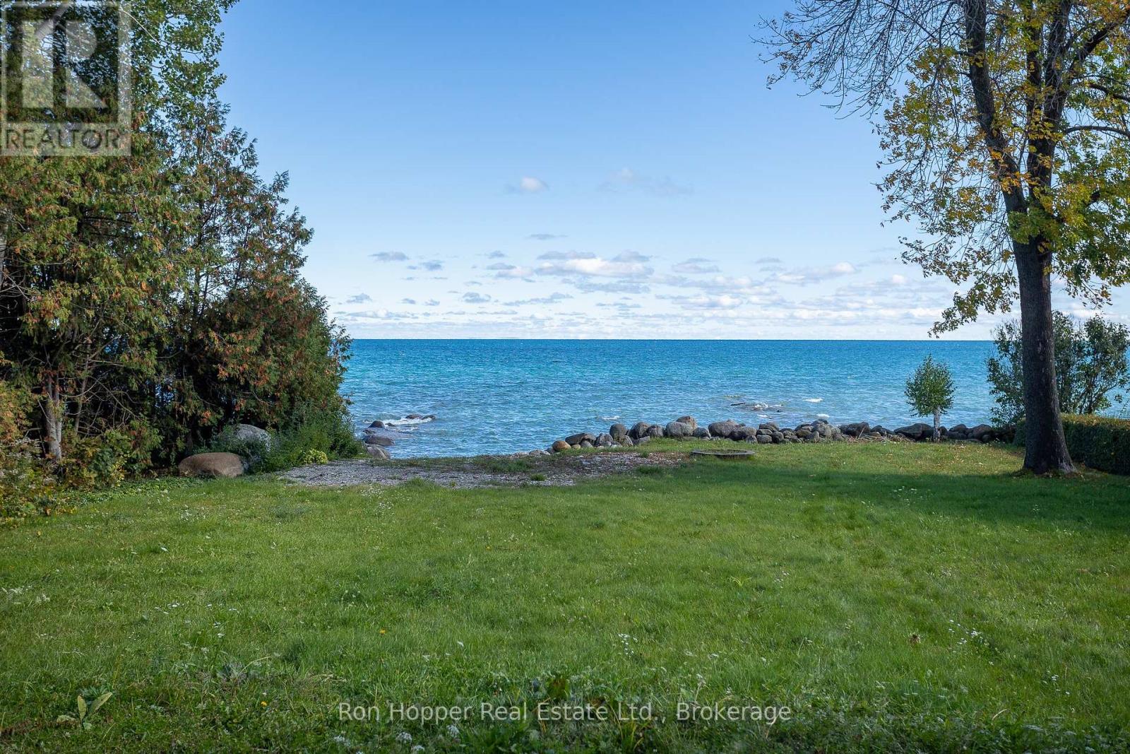 223 Lakeshore Road S, Meaford, Ontario  N4L 0A7 - Photo 2 - X12351854