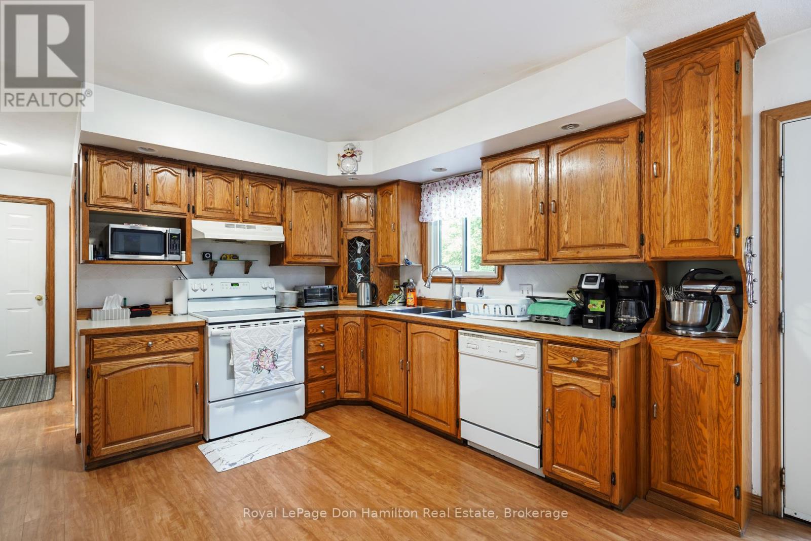 100 Arthur Street, Minto, Ontario  N0G 2P0 - Photo 12 - X12351863