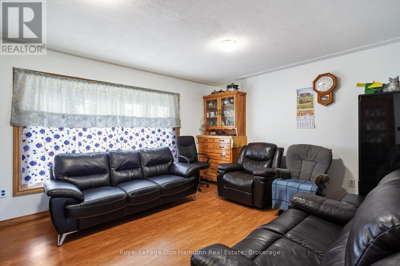 100 Arthur Street, Minto, Ontario  N0G 2P0 - Photo 18 - X12351863