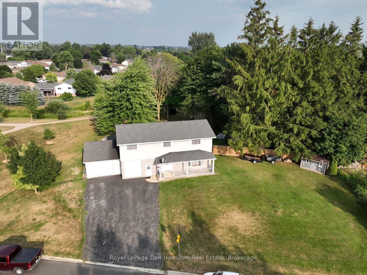 100 Arthur Street, Minto, Ontario  N0G 2P0 - Photo 3 - X12351863