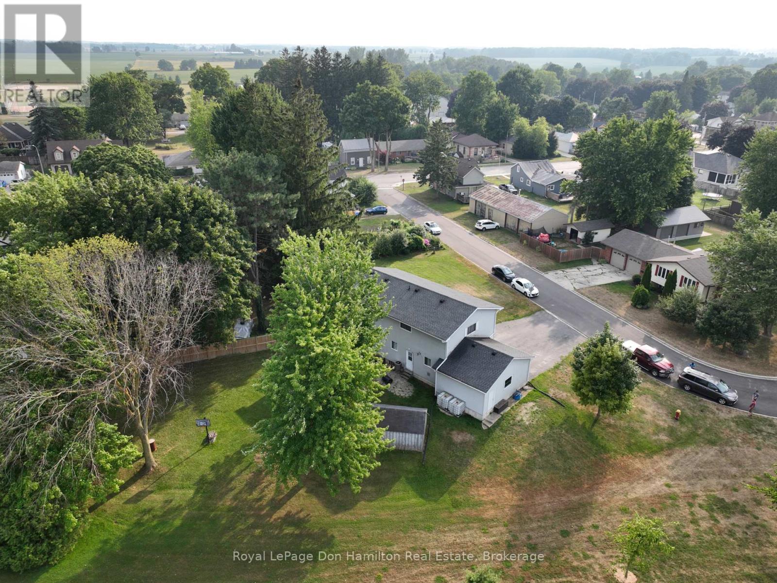 100 Arthur Street, Minto, Ontario  N0G 2P0 - Photo 4 - X12351863
