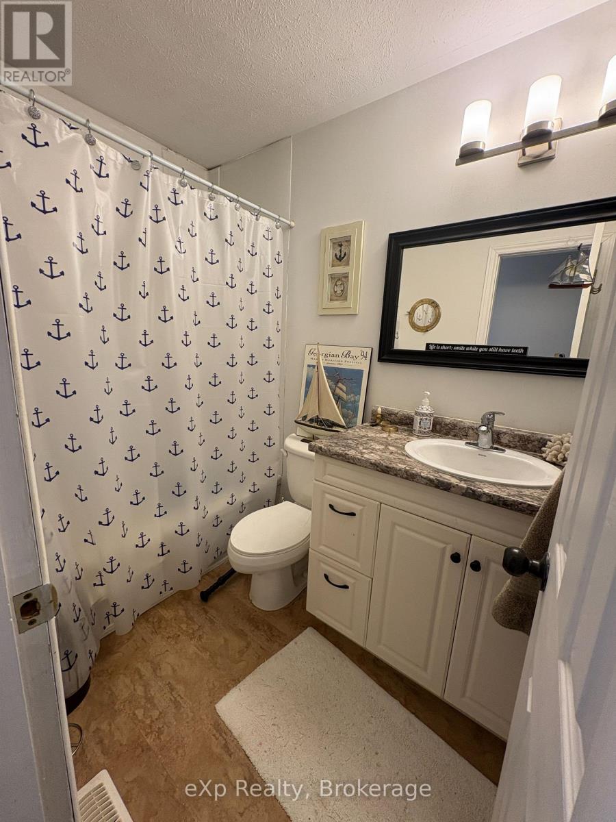174340 Mulock Road, West Grey, Ontario  N0G 1S0 - Photo 16 - X12351874