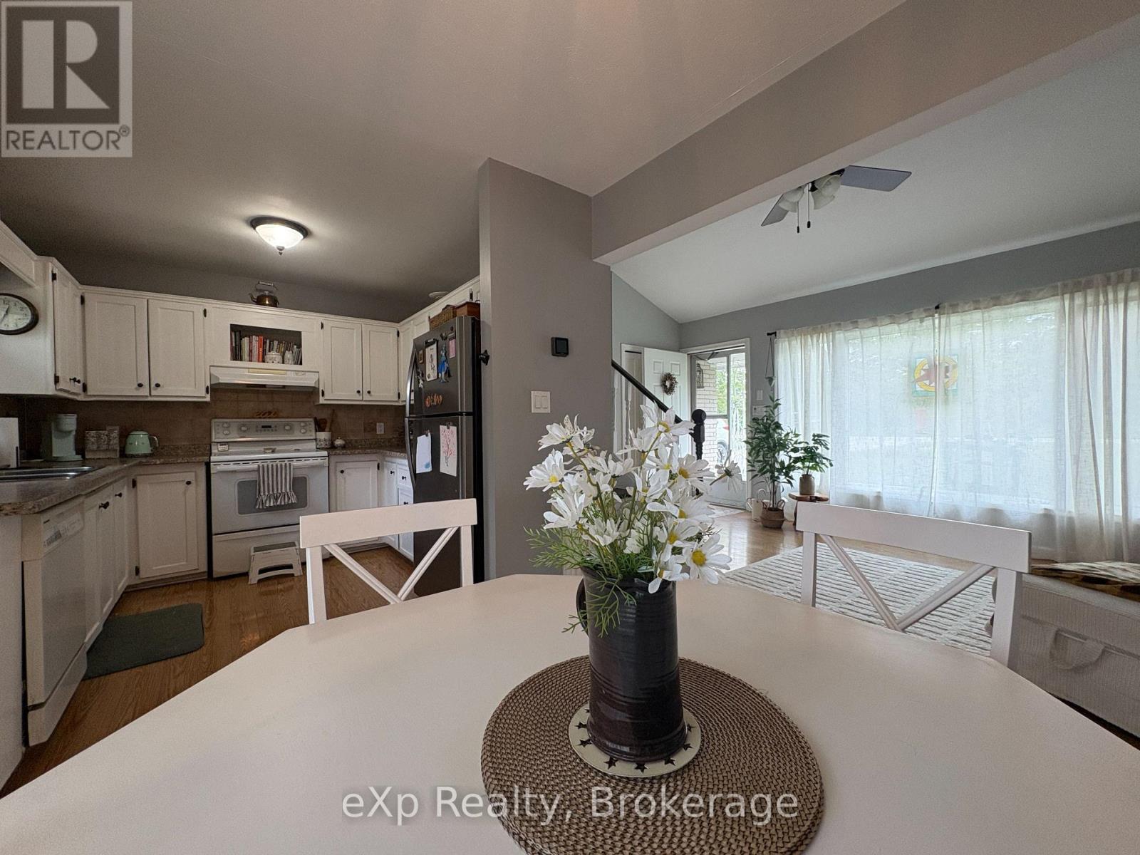 174340 Mulock Road, West Grey, Ontario  N0G 1S0 - Photo 7 - X12351874