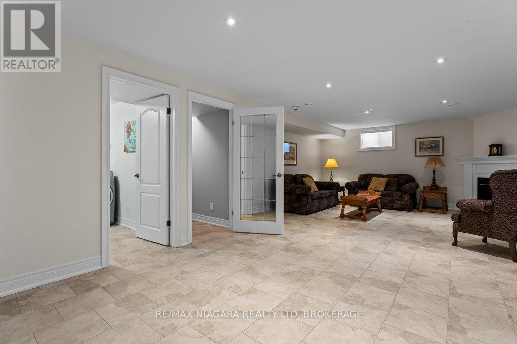 34 Blossom Common, St. Catharines, Ontario  L2M 0B3 - Photo 22 - X12351822
