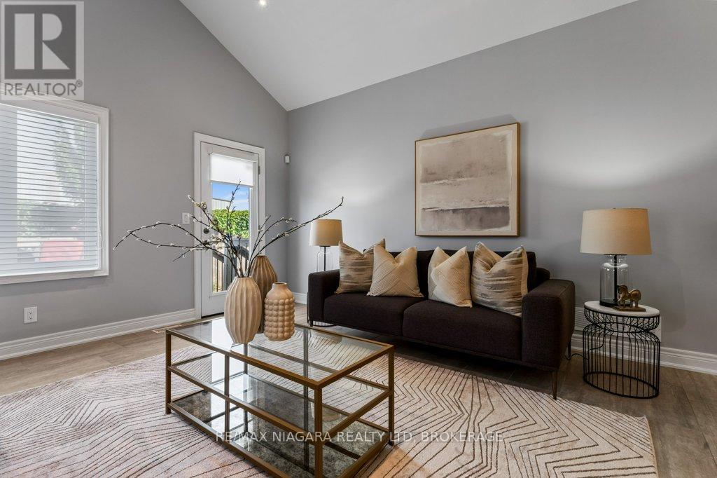 34 Blossom Common, St. Catharines, Ontario  L2M 0B3 - Photo 16 - X12351822