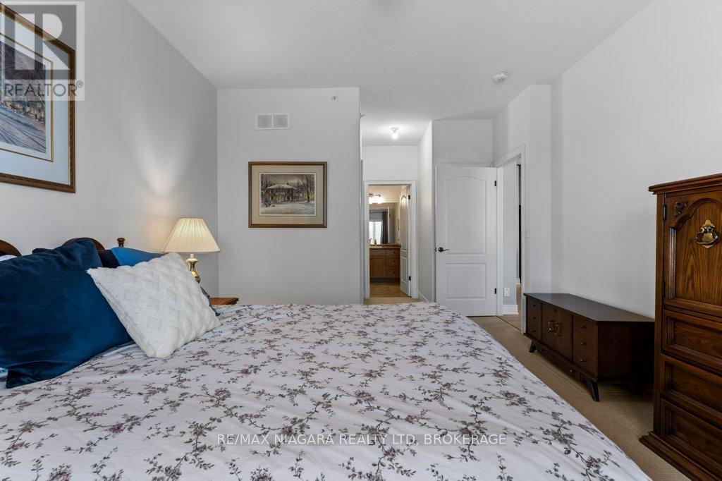 34 Blossom Common, St. Catharines, Ontario  L2M 0B3 - Photo 20 - X12351822