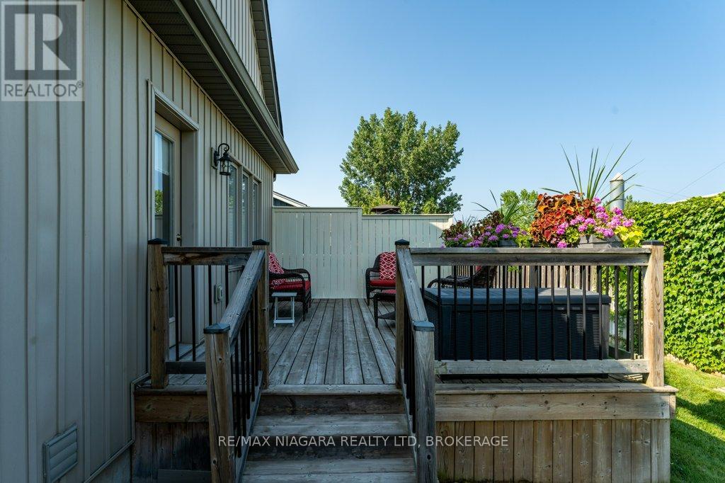 34 Blossom Common, St. Catharines, Ontario  L2M 0B3 - Photo 32 - X12351822