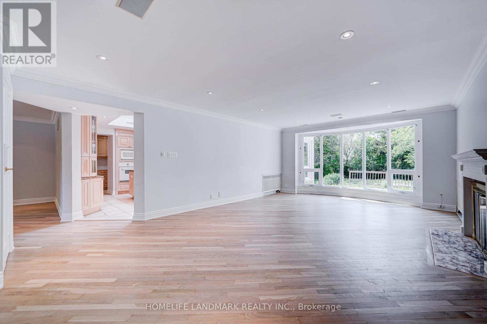 60 Fifeshire Road, Toronto, Ontario  M2L 2G8 - Photo 4 - C12351868