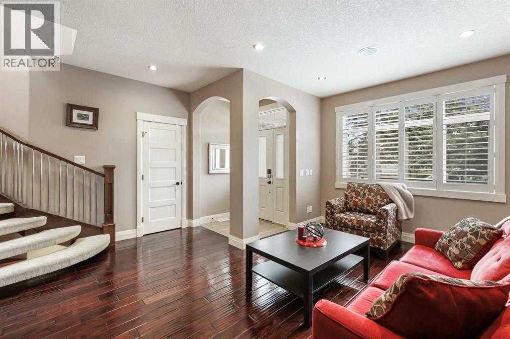 Property at 1114 42 Street SW image 3