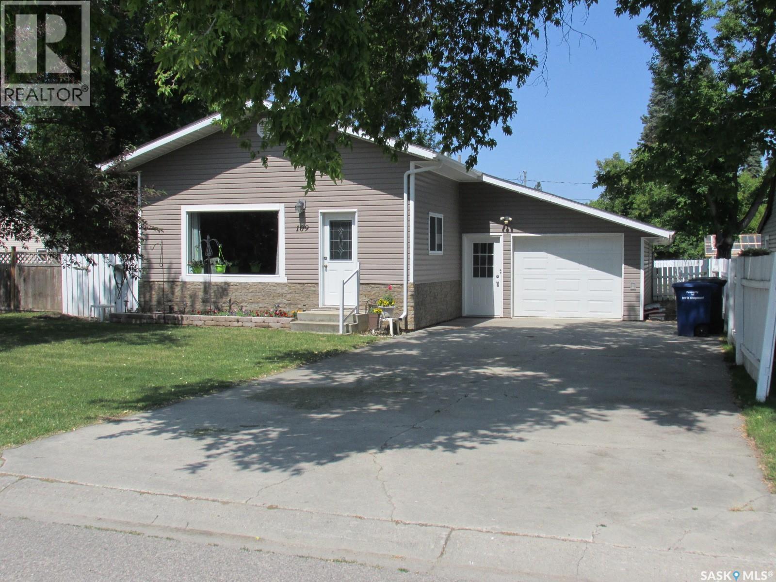 109 7th AVENUE E, Nipawin, Saskatchewan