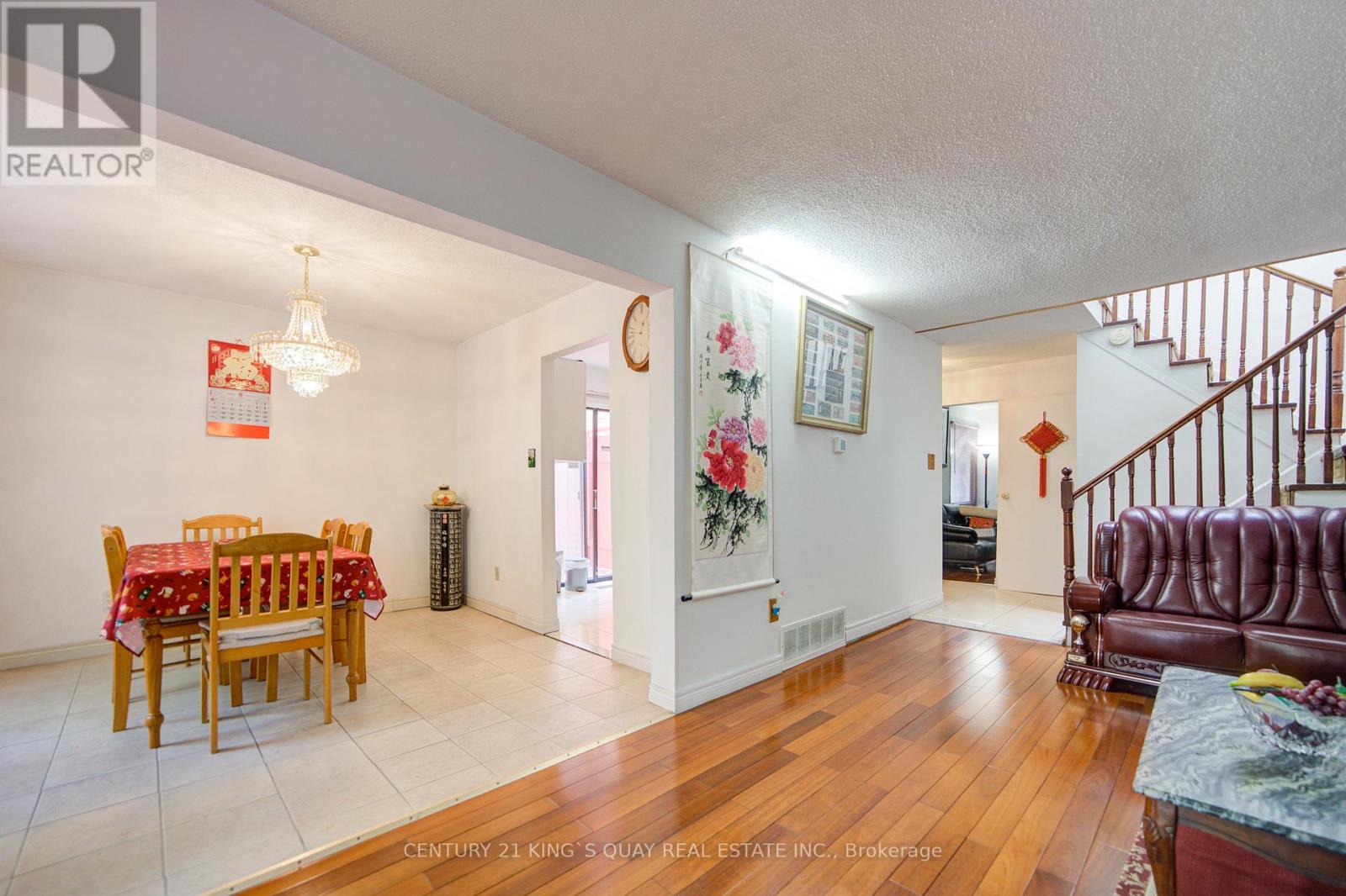 6 Cottsmore Crescent, Markham, Ontario  L3R 3X6 - Photo 16 - N12335961