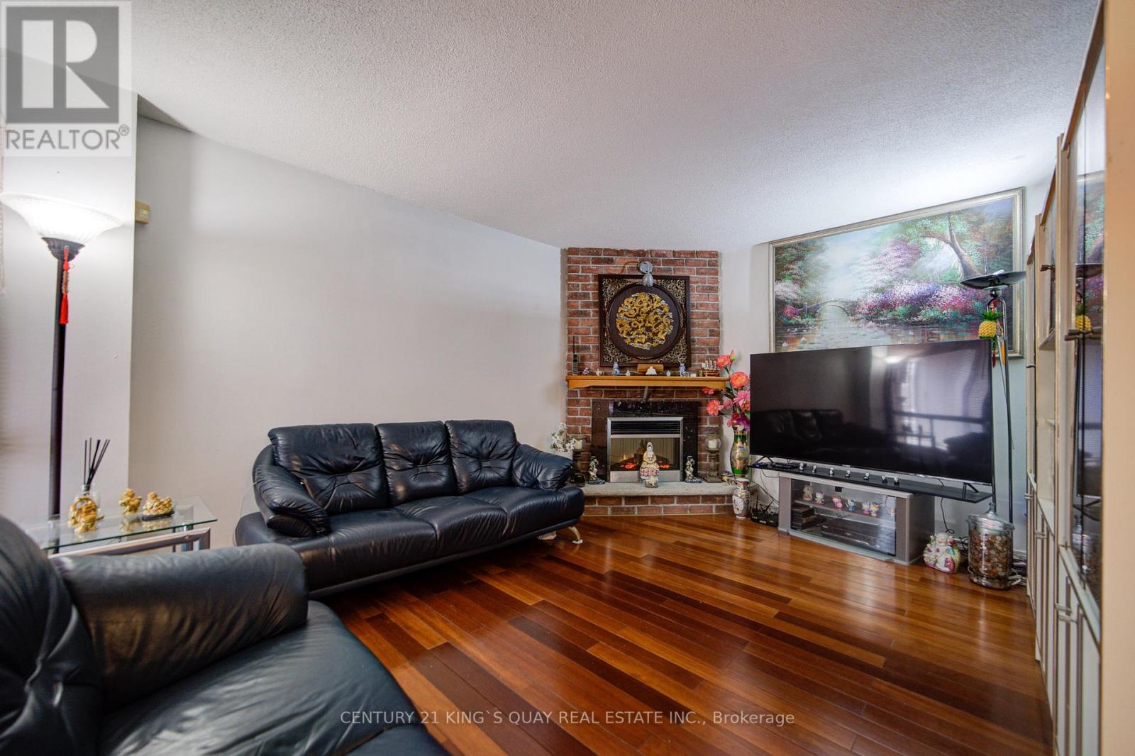 6 Cottsmore Crescent, Markham, Ontario  L3R 3X6 - Photo 9 - N12335961