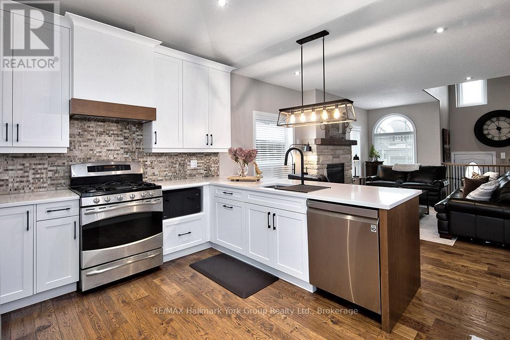 34 Davis Street, Collingwood, Ontario  L9Y 0C8 - Photo 14 - S12297779