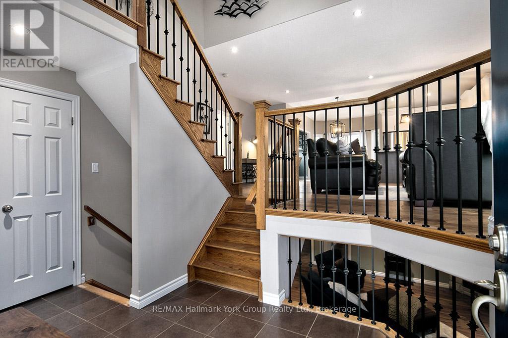 34 Davis Street, Collingwood, Ontario  L9Y 0C8 - Photo 7 - S12297779