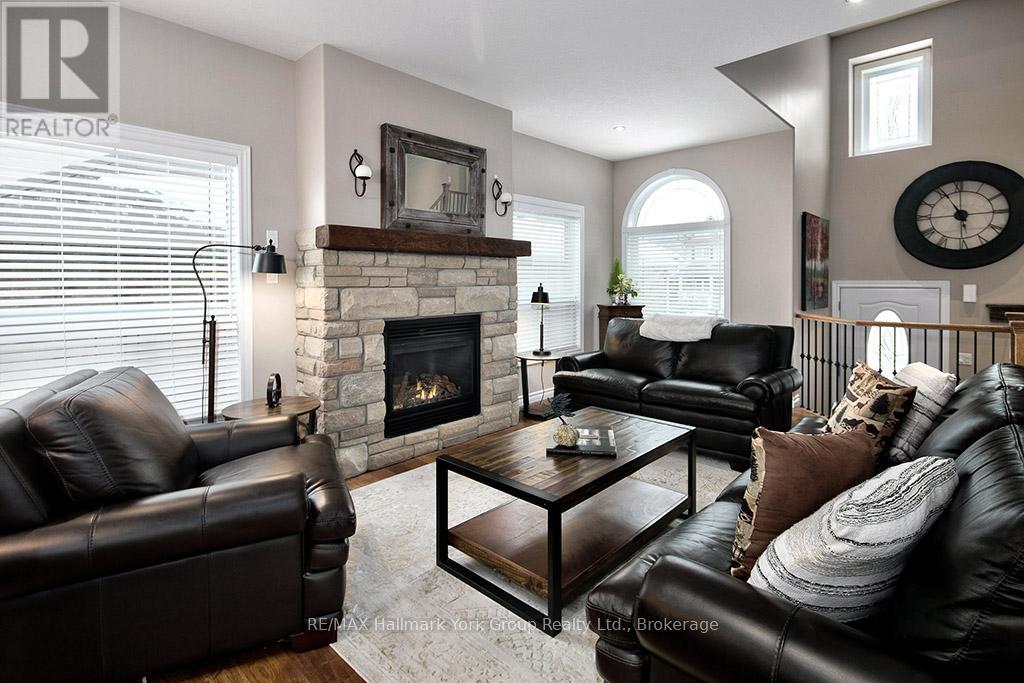 34 Davis Street, Collingwood, Ontario  L9Y 0C8 - Photo 9 - S12297779
