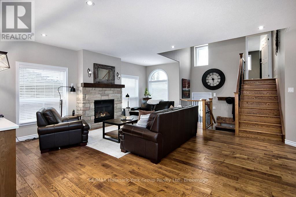 34 Davis Street, Collingwood, Ontario  L9Y 0C8 - Photo 8 - S12297779