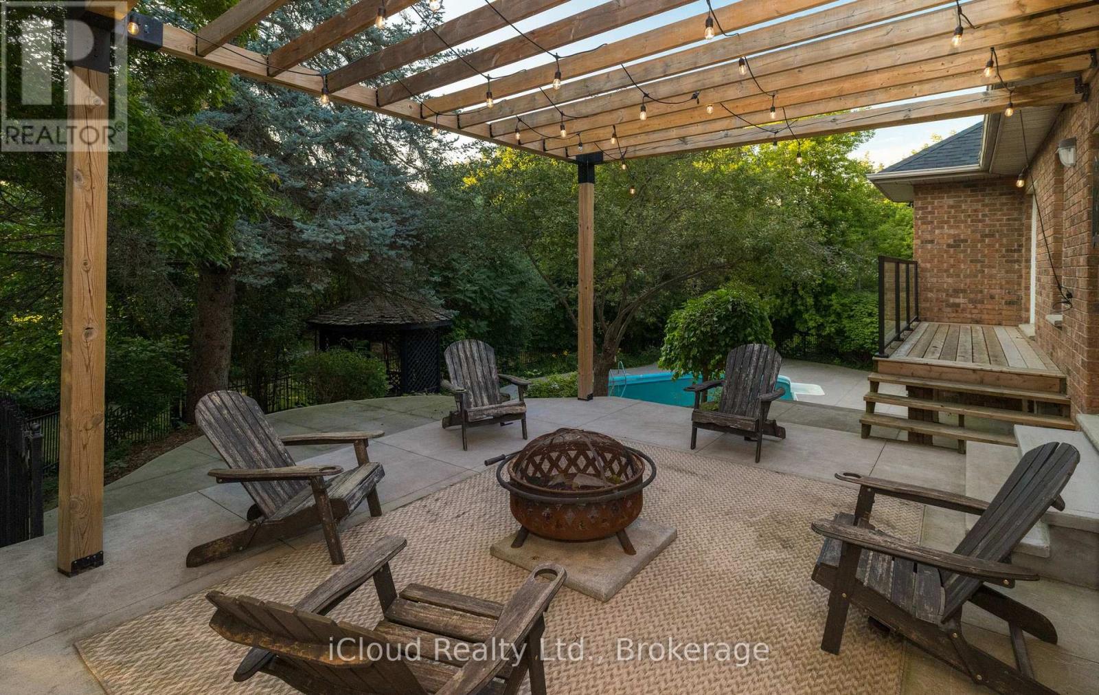 163 Wheelihan Way, Milton (Campbellville), Ontario  L0P 0A1 - Photo 40 - W12326490