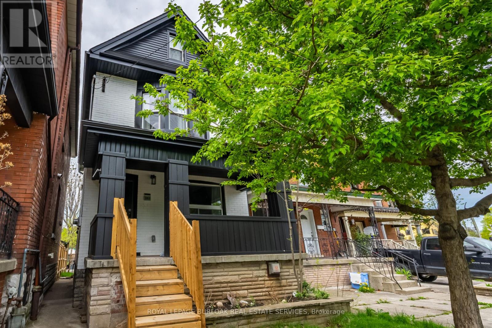 302 Dunsmure Road, Hamilton, Ontario  L8M 1T1 - Photo 2 - X12276143