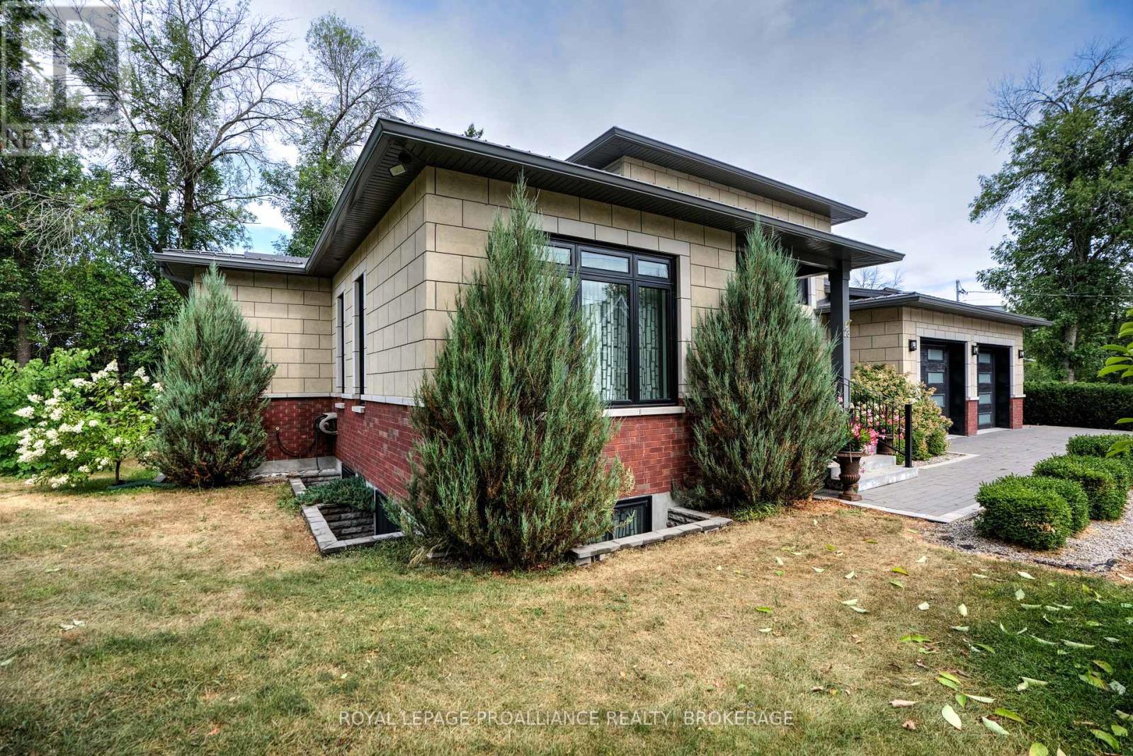 28 George Street, Westport, Ontario  K0G 1X0 - Photo 2 - X12351892