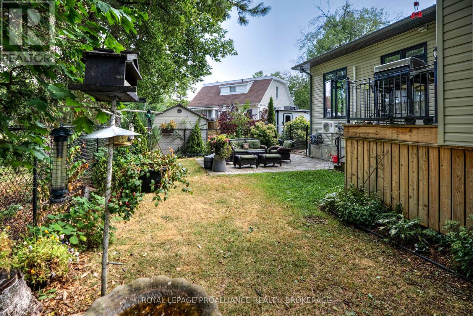 28 George Street, Westport, Ontario  K0G 1X0 - Photo 3 - X12351892