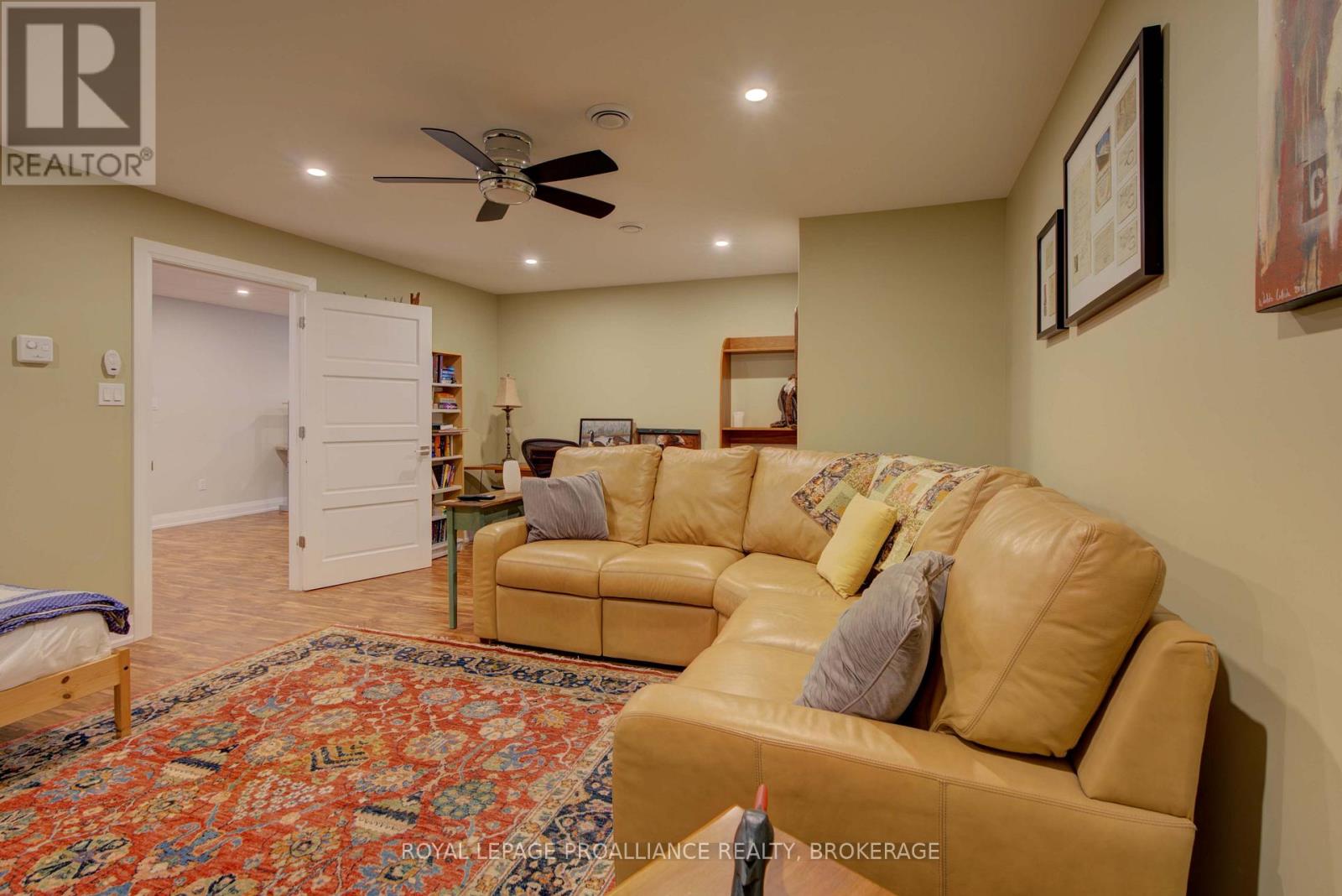 28 George Street, Westport, Ontario  K0G 1X0 - Photo 38 - X12351892