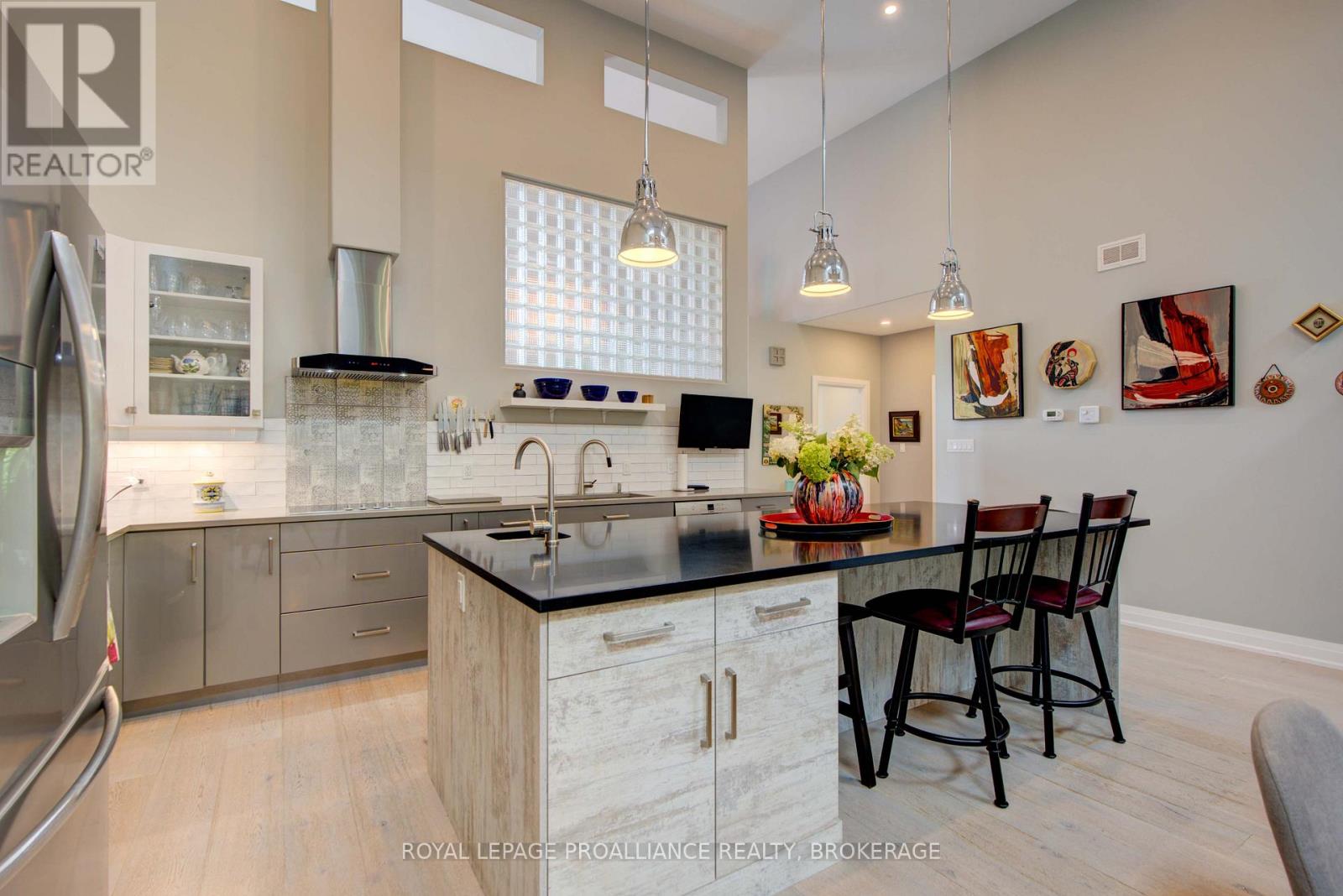 28 George Street, Westport, Ontario  K0G 1X0 - Photo 44 - X12351892