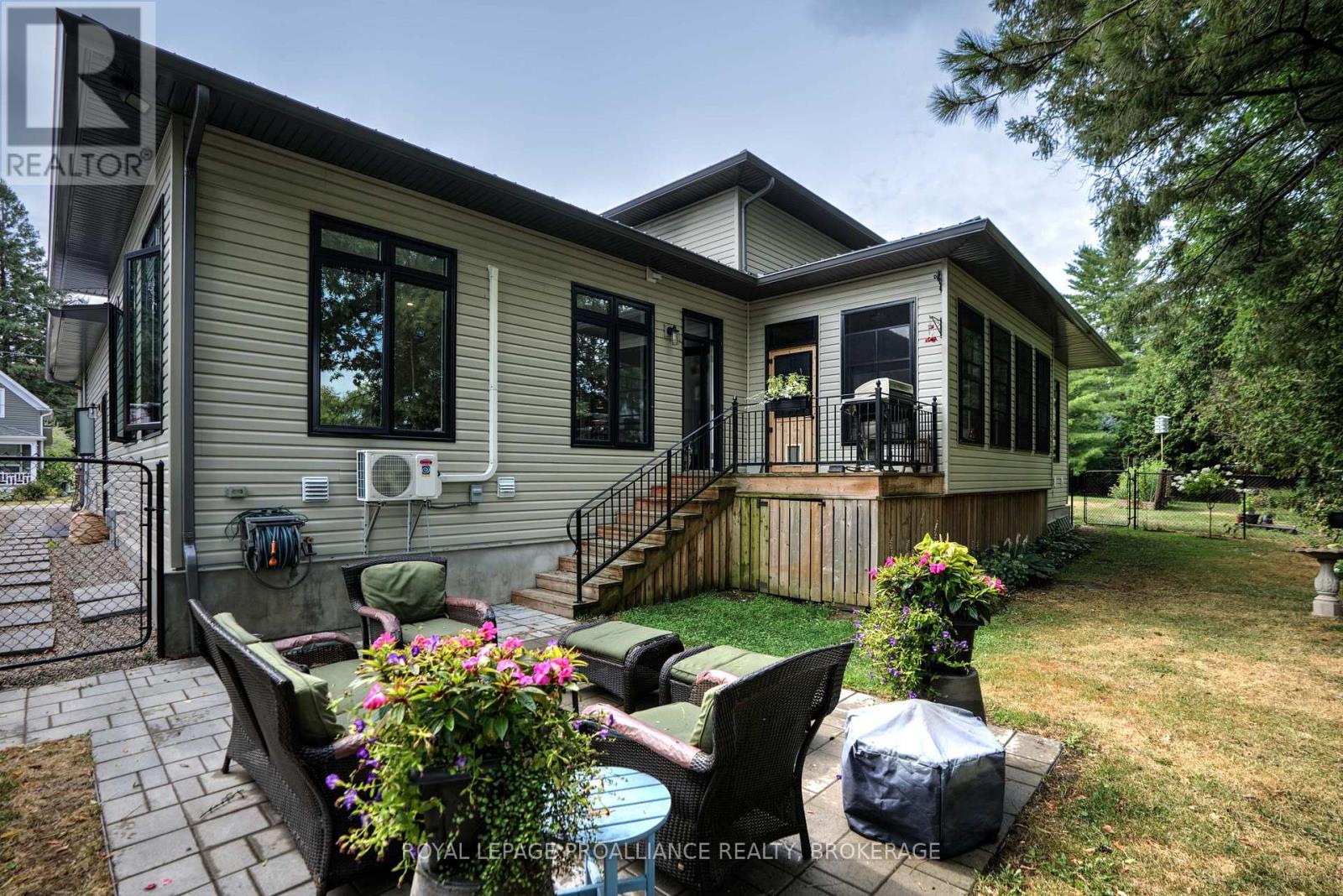 28 George Street, Westport, Ontario  K0G 1X0 - Photo 47 - X12351892