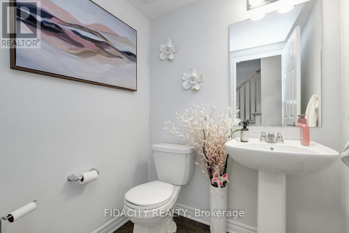 111 Gelderland Private, Ottawa, Ontario  K2V 0H8 - Photo 20 - X12351908
