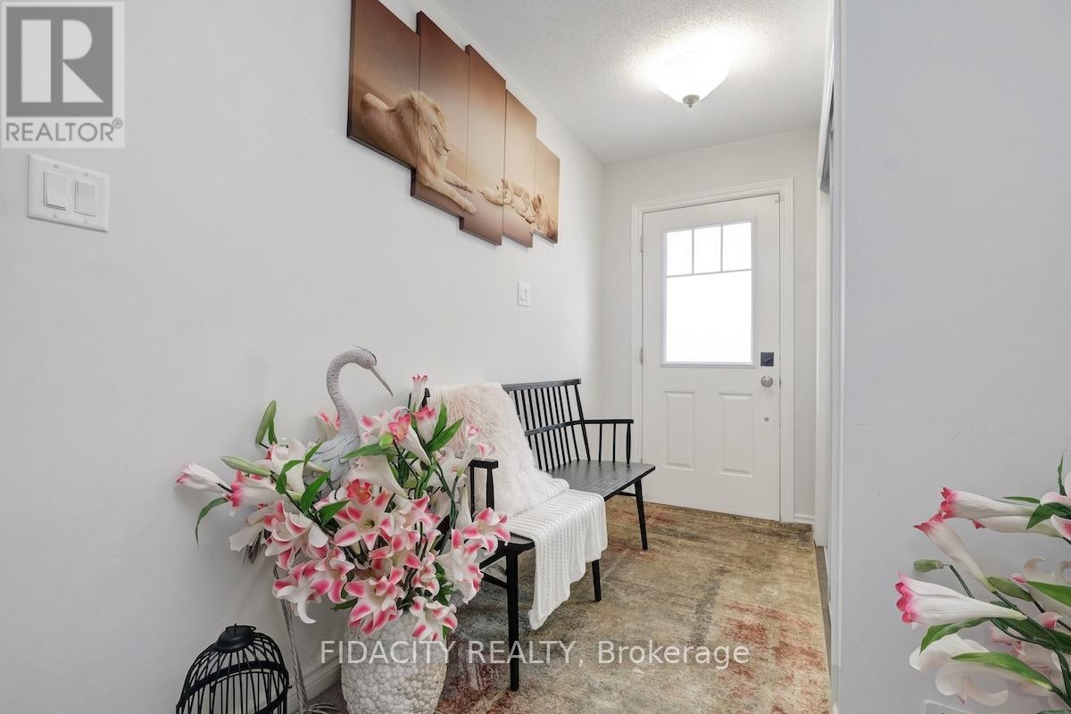 111 Gelderland Private, Ottawa, Ontario  K2V 0H8 - Photo 3 - X12351908
