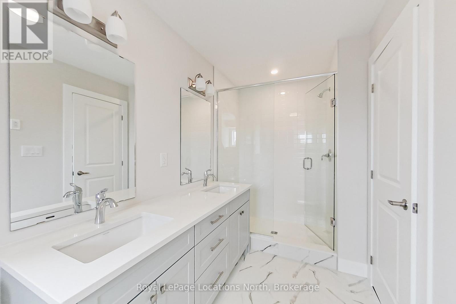 139 White Oak Crescent, Blue Mountains, Ontario  L9Y 5T5 - Photo 12 - X12351889