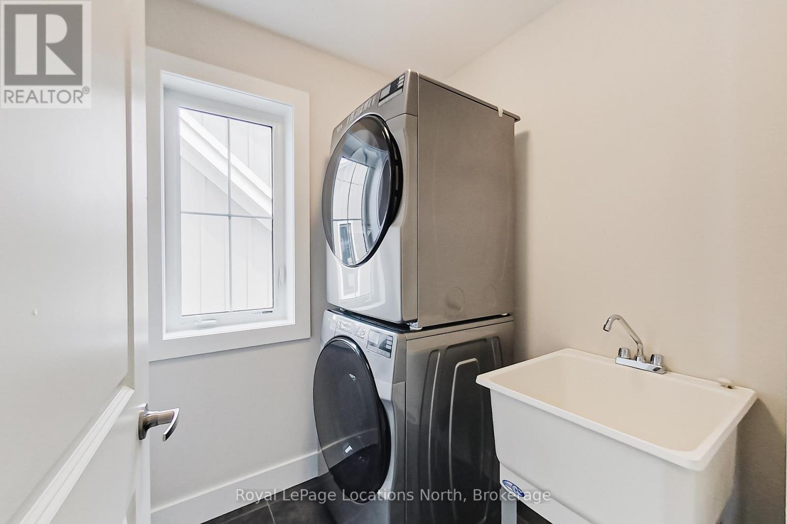 139 White Oak Crescent, Blue Mountains, Ontario  L9Y 5T5 - Photo 17 - X12351889