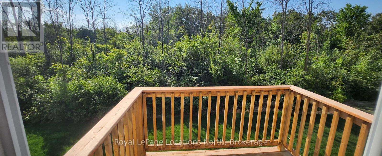 139 White Oak Crescent, Blue Mountains, Ontario  L9Y 5T5 - Photo 4 - X12351889
