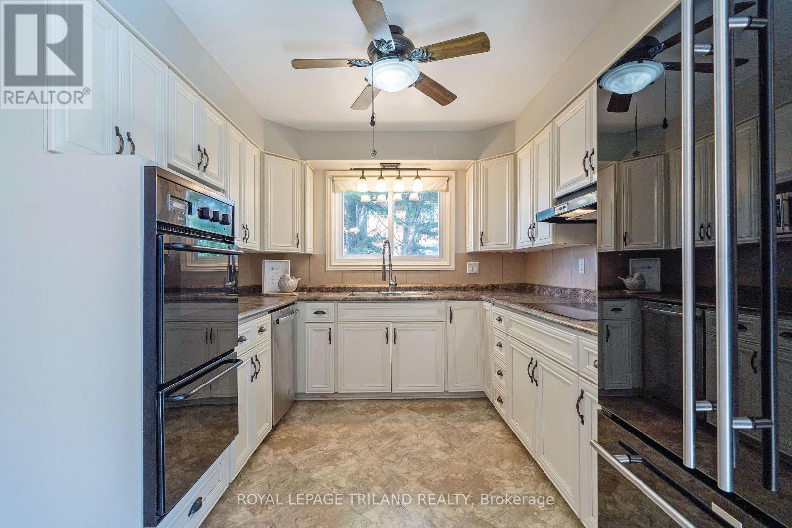 192 Queen Street, West Elgin, Ontario  N0L 2C0 - Photo 13 - X12062508