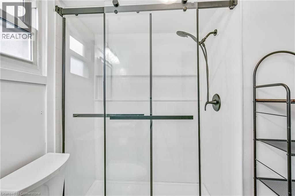 36 Barons Avenue N, Hamilton, Ontario  L8H 5A2 - Photo 10 - 40738855