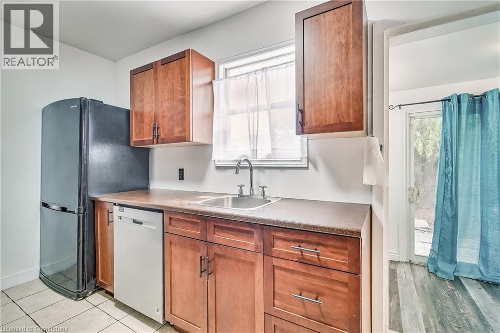36 Barons Avenue N, Hamilton, Ontario  L8H 5A2 - Photo 8 - 40738855